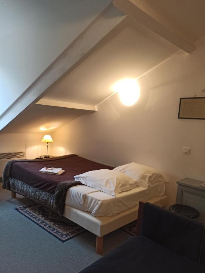Le Poudrier Hotel Limoges Bagian luar foto