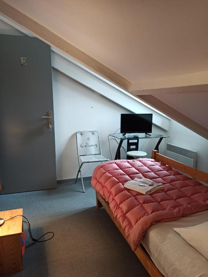 Le Poudrier Hotel Limoges Bagian luar foto