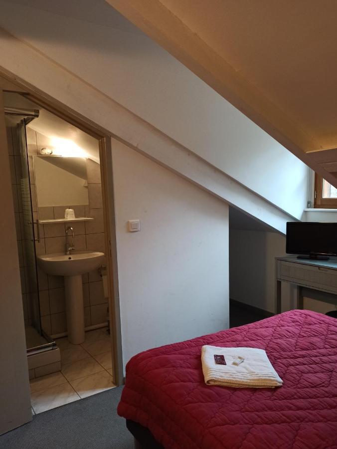 Le Poudrier Hotel Limoges Bagian luar foto
